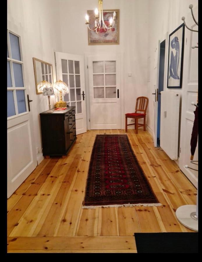 Nana-Eg-80M2 Sanierter Altbau-Parkplatz-Kleiner Garten-Wlan-Netflix-2Zimmer-Kueche-Dusche-Wanne-Waschmaschine 奥伯豪森 外观 照片
