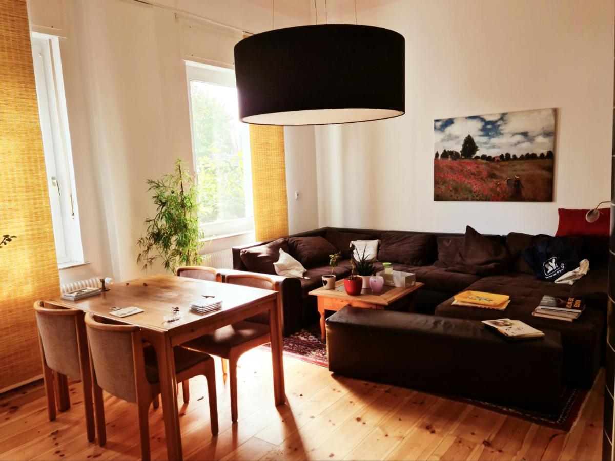 Nana-Eg-80M2 Sanierter Altbau-Parkplatz-Kleiner Garten-Wlan-Netflix-2Zimmer-Kueche-Dusche-Wanne-Waschmaschine 奥伯豪森 外观 照片