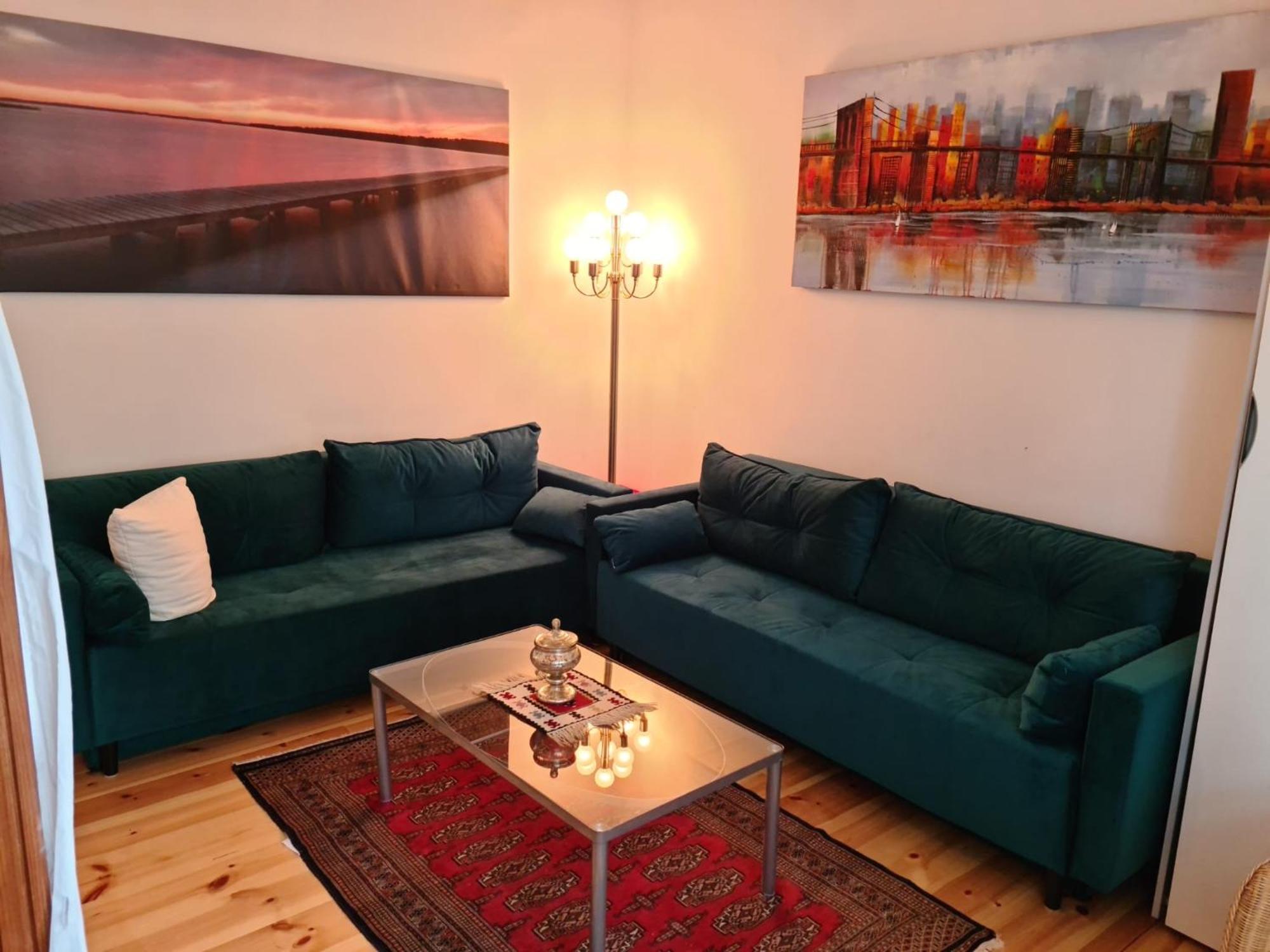 Nana-Eg-80M2 Sanierter Altbau-Parkplatz-Kleiner Garten-Wlan-Netflix-2Zimmer-Kueche-Dusche-Wanne-Waschmaschine 奥伯豪森 外观 照片